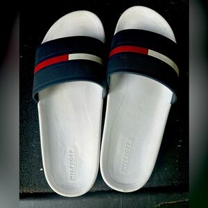 Tommy Hilfiger Slides 🦋